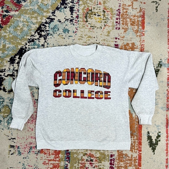 Vintage 1980s Concord College Gray Crewneck Pullover 80s Jumper Sweatshirt - Picture 1 of 3